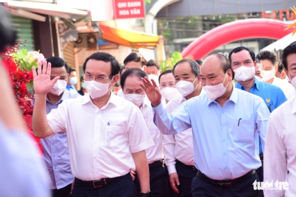 5 Chu Tich Nuoc Nguyen Xuan Phuc Chuc Tet Nguoi Lao Dong O Tp Thu Duc