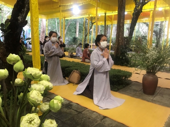 10 Nen Tam Nhang Tien Biet Thien Su Thich Nhat Hanh