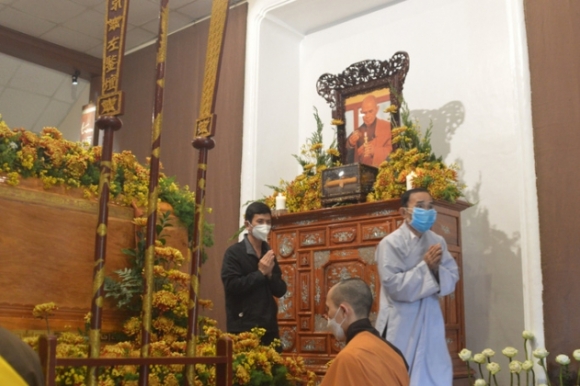 3 Nen Tam Nhang Tien Biet Thien Su Thich Nhat Hanh