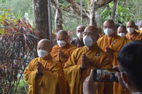 5 Nen Tam Nhang Tien Biet Thien Su Thich Nhat Hanh