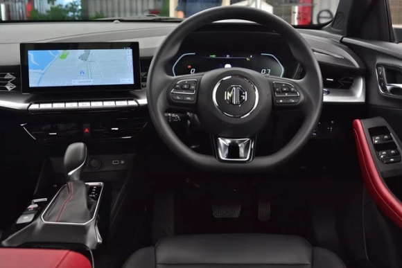 10 O To Trung Quoc O At Ve Viet Nam Nam Nay Hongqi Tham Vong Dau Xe Sang Chery Tro Lai Sau Noi That Vong Qq3