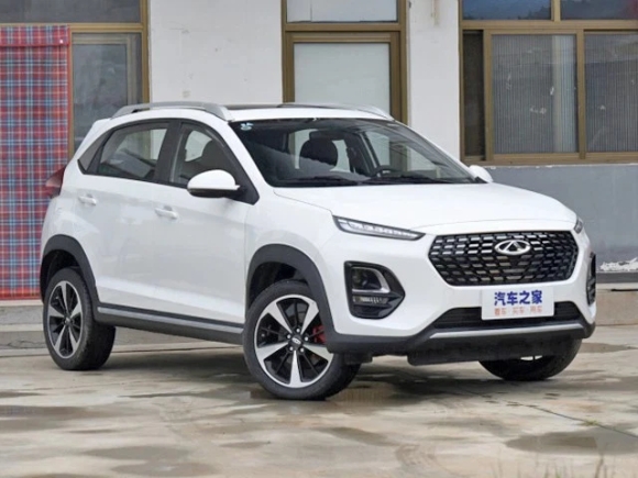 13 O To Trung Quoc O At Ve Viet Nam Nam Nay Hongqi Tham Vong Dau Xe Sang Chery Tro Lai Sau Noi That Vong Qq3