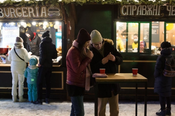 1 Nguoi Ukraine Len Day Cot Truoc Vong Xoay Xung Dot Can Ke