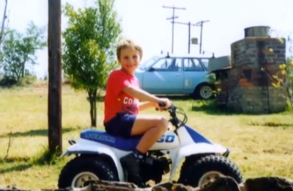 2 Hai Dua Tre Bi Trao Nham Bo Me Quyet Dinh Khong Doi Lai Con 30 Nam Sau Va 2 Cuoc Doi Khac Biet