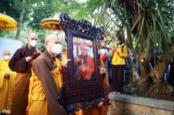 3 Hang Nghin Nguoi Tien Biet Thien Su Thich Nhat Hanh