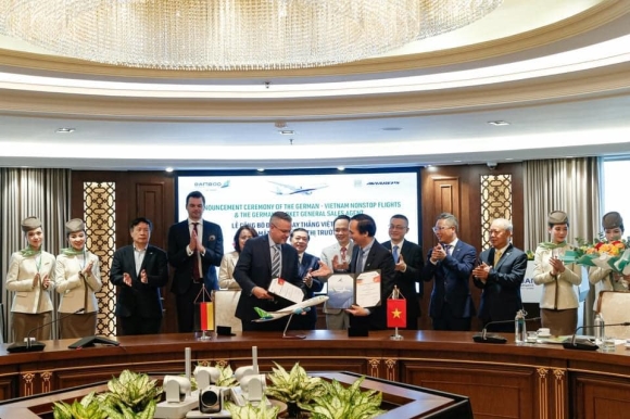 2 Ve May Bay Ha Noi   Frankfurt Tu 23 Trieu Dong Mot Chieu