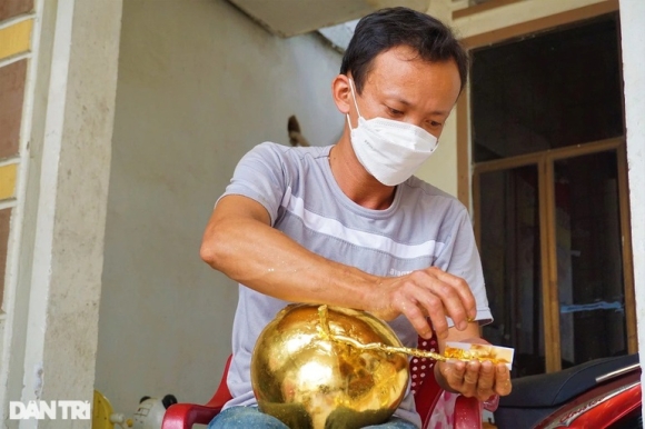 3 Dua Dat Vang 24k In Hinh Linh Vat Ho Hang Doc Choi Tet Dai Gia San Lung