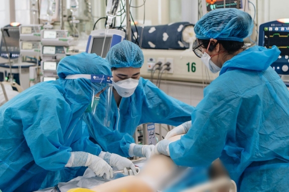 7 Nhung Nguoi Quen Tet Giu Vung La Chan Covid 19 Cua Thu Do