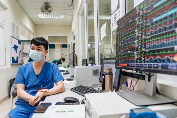 8 Nhung Nguoi Quen Tet Giu Vung La Chan Covid 19 Cua Thu Do