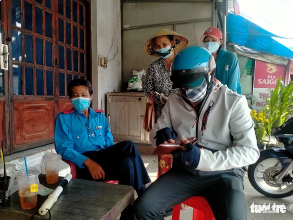 1 Nhat Duoc Hon 20 Trieu Can Bo Csgt Tim Nguoi Danh Roi De Tra Lai