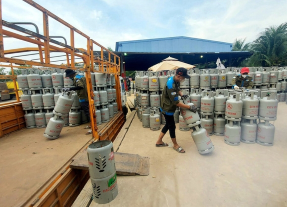 1 Tu Mung 1 Tet Gia Gas Tang Them 16000 Dong