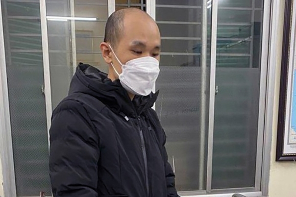 1 Bat Tam Giam Nguoi Trung Quoc Phat Tan 70000 Tin Nhan Gia Mao Moi Ngay