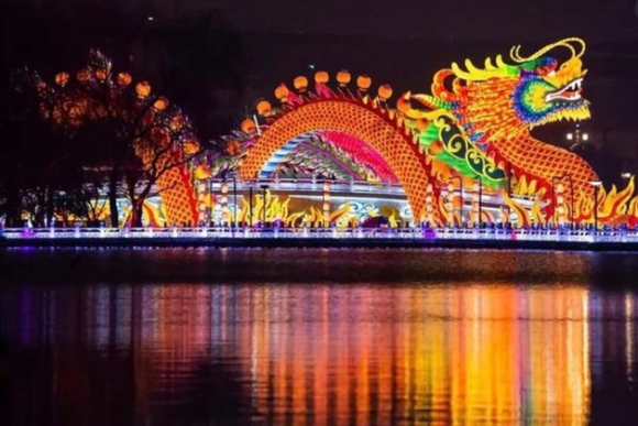 8 Hinh Anh Nguoi Dan Cac Nuoc Tung Bung Don Tet Nham Dan