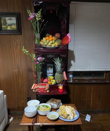 14 Nguoi Viet O Chau Phi A Au Don Tet Nang Niu Lo Dua Hanh Chiec Banh Tet