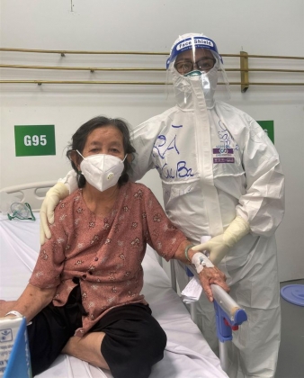 2 Nhung Ngay Dai Xa Chong Con Cua Nu Can Bo Y Te De Cung Nguoi Dan Tp Hcm Day Lui Covid