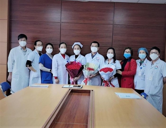 4 Nhung Ngay Dai Xa Chong Con Cua Nu Can Bo Y Te De Cung Nguoi Dan Tp Hcm Day Lui Covid