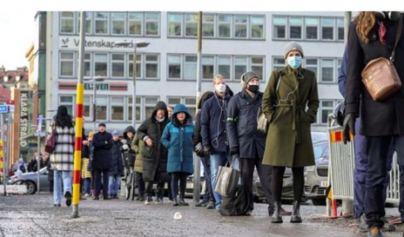 1 Covid 19 Buc Tranh Doi Lap Giua Nhat Va Chau Au