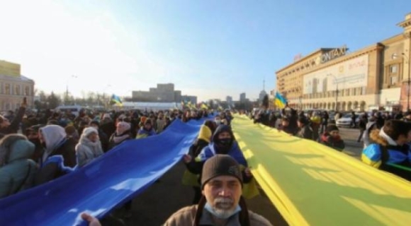 4 Hang Nghin Nguoi Ukraine Do Xuong Duong O Thanh Pho Sat Bien Gioi Nga