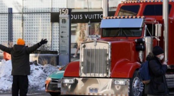 13 Doan Xe Bieu Tinh Lam Te Liet Trung Tam Thu Do Canada