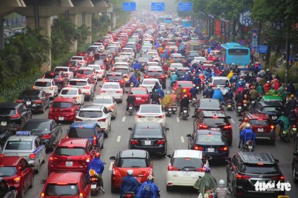 1 Ha Noi Ngay Dau Tro Lai Lam Viec Sau Nghi Tet Thua Vang Nguoi Dan Den Lam Thu Tuc