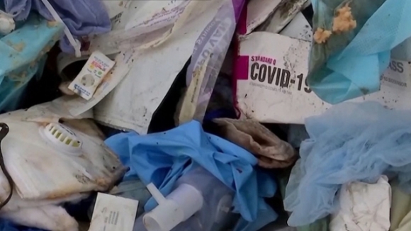 1 Rac Thai Chat Dong Tren Duong Pho Tai Marseille Phap