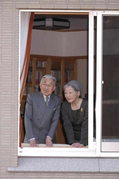 9 Nhung Hinh Anh Rat Dung Di Cua Nhat Hoang Akihito Va Hoang Hau