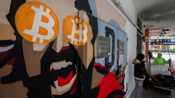 1 Tien Ao Va Chung Khoan Lao Doc Trong Cang Thang Nga Ukraine