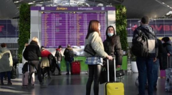 1 Cac Hang Bay Huy Chuyen Nhieu Nguoi Nuoc Ngoai Ruc Rich Roi Ukraine