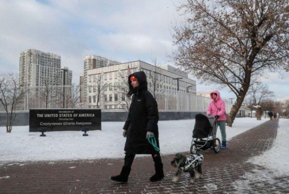 1 My Dong Cua Dai Su Quan O Thu Do Ukraine