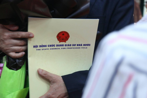 10 năm qua, tôi ước tính có ít nhất 500 bài báo từ VN đăng trên tập san "dỏm"