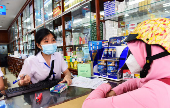 1 Nguoi Dan Tphcm Bat Dau Mua Thuoc Khang Virus Nhung Khong Biet Cac Quy Dinh Bat Buoc