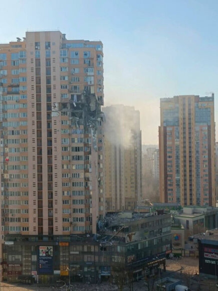 1 Toa Nha Dan Cu O Kiev Bi Tan Cong