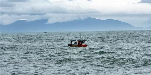 1 Ca Nuoc Co Hon 200 Phuong Tien Tuong Tu Cano Bi Chim Tai Cua Dai