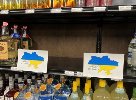1 Vodka Nga Bi Cam Ban O Cac Bang Cua My Vi Chien Dich Quan Su O Ukraine