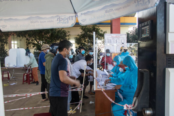 1 Kon Tum Yeu Cau Thu Phi Test Nhanh Covid 19 Khong Qua 78000 Donglan Test
