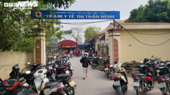 1 Bac Giang Kit Test Covid 19 Duoc Ban Nhu Hang Rong Ngay Cong Tram Y Te