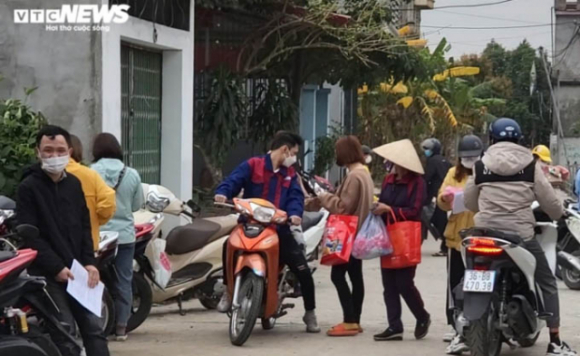 9 Bac Giang Kit Test Covid 19 Duoc Ban Nhu Hang Rong Ngay Cong Tram Y Te