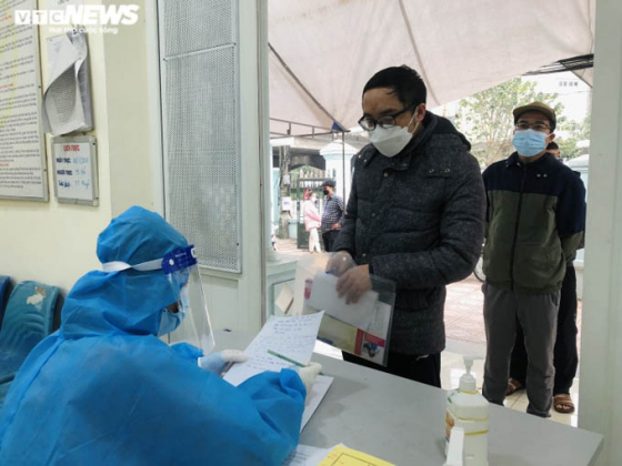 2 Tram Pho Y Te Phuong Bat Khoc Ke Ve Ap Luc Tiep Gan 2000 Nguoingay Xac Nhan F0