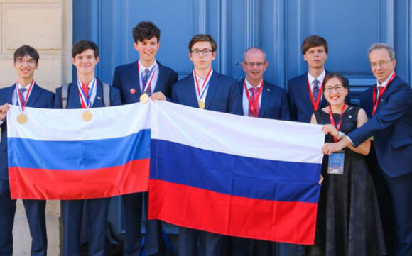 1 Uy Ban Olympic Hoa Quoc Te Loai Doi Tuyen Nga Dung Quen Bang Tuan Hoan Hoa Do Mot Nguoi Nga Tao Ra