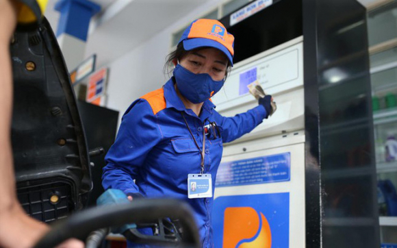 1 Chinh Phu Thong Qua De Xuat Giam 2000 Dong Thue Moi Truong Voi Xang Dau