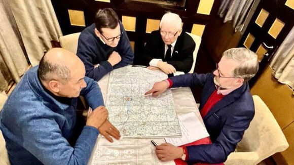 2 Tham Kyiv Thu Tuong Morawiecki Noi Putin Nen Hieu Moi Bao Chua Deu Se Bi Dao Thai