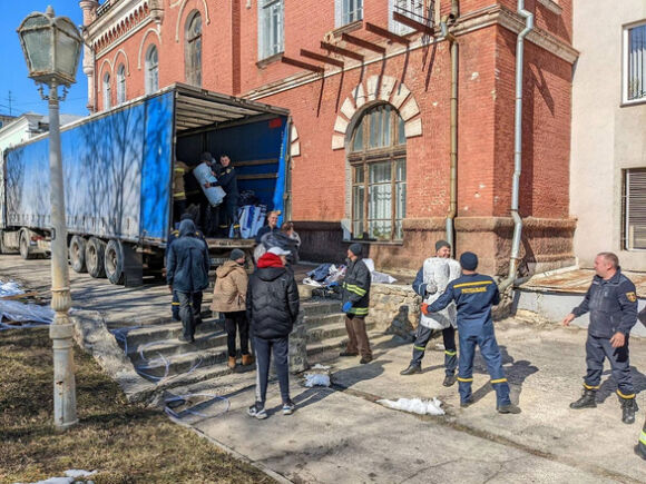 1 Cuu Tro Dan Ukraine Gap Kho Vi Thieu Tai Xe Tinh Nguyen
