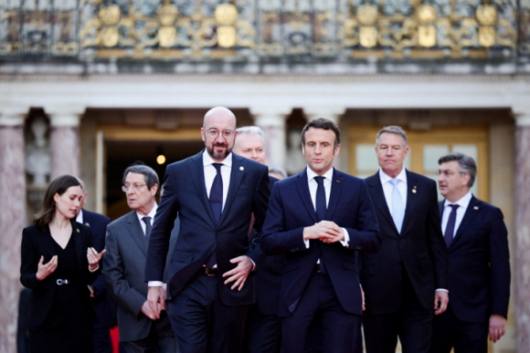 1 Khong Can Van Dong Ong Macron Dan Dau Cuoc Dua Bau Cu Tong Thong Phap
