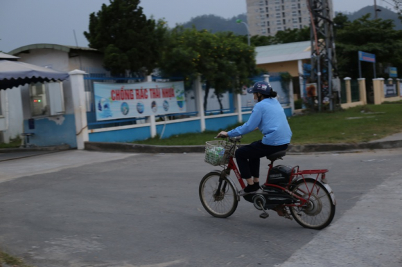 3 Bao Gia Bua Com Cong Nhan De Sen Tung Cong Rau