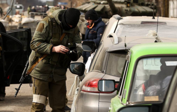 2 Quan Doi Nga Keu Goi Cac Tay Sung Dan Toc Chu Nghia Ukraine Ha Vu Khi Va Roi Mariupol