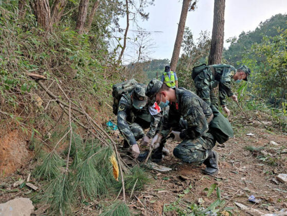 2 Vu May Bay Cho 132 Nguoi Bi Roi Trung Quoc Tap Trung Nguon Luc Cuu Ho Chua Tim Thay Nan Nhan