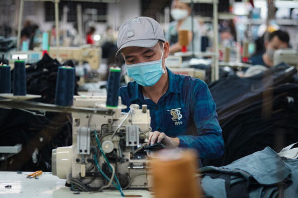 1 Hau Het Lao Dong Di Xin Viec Deu Hoi Co Tang Ca Khong