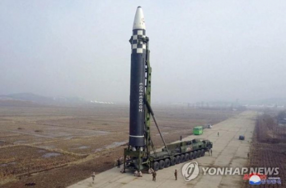 4 Ong Kim Jong Un Nhu Trong Phim Hollywood Khi Ra Lenh Phong Ten Lua Dan Dao
