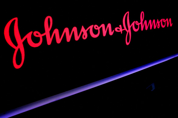 1 Den Luot Johnson Johnson Ngung Mot Phan Kinh Doanh O Nga