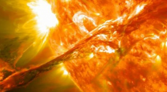 Bão Mặt Trời lao tới Trái Đất ở tốc độ 3 triệu km/h